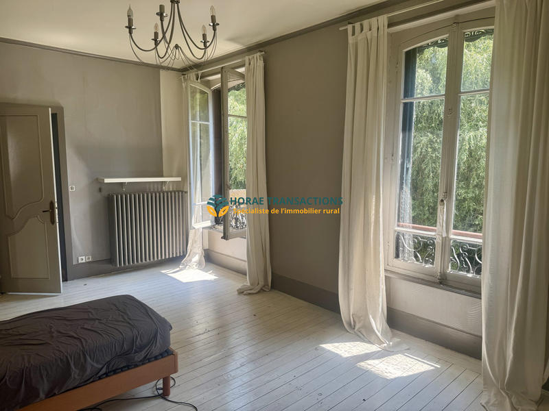 Maison - 468 m² - 10 pièces