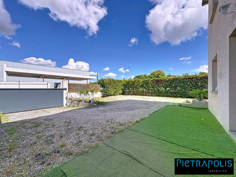 Local d'activités - 104 m² - 4 pièces