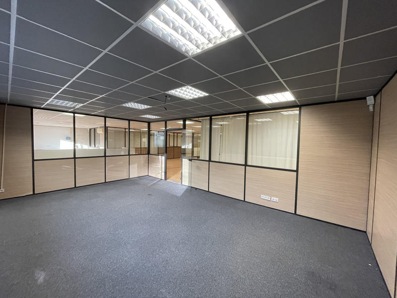 Bureau - 800 m²