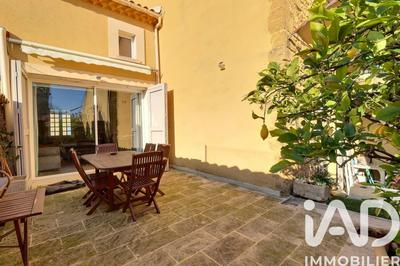 Maison - 252 m² - 8 pièces