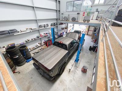 Local commercial - 204 m²