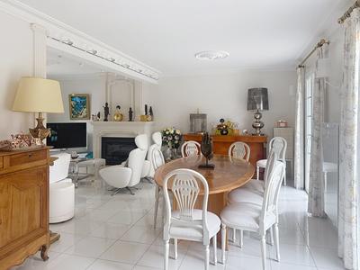 Maison - 111 m² - 5 pièces