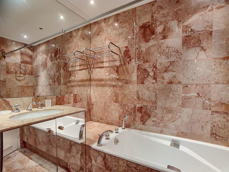 Appartement - 97 m² - 3 pièces