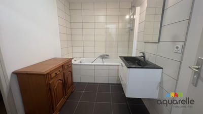 Appartement - 84 m² - 3 pièces