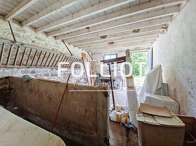 Maison - 200 m² - 2 pièces