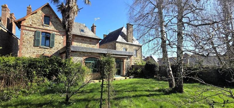 Maison - 143 m² - 7 pièces