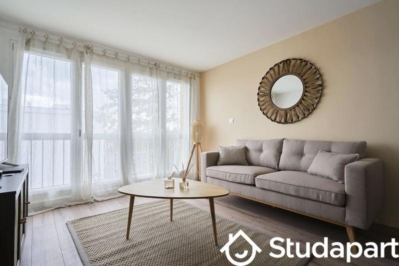 Chambre - 13 m² - 1 pièce