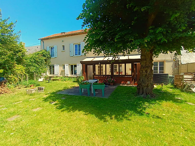 Maison - 226 m² - 8 pièces