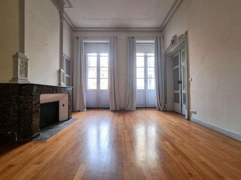 Appartement - 152 m² - 4 pièces