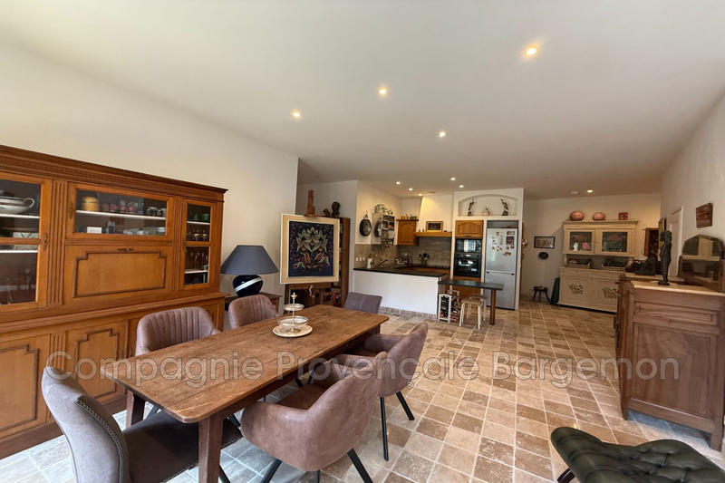 Appartement - 92 m² - 3 pièces