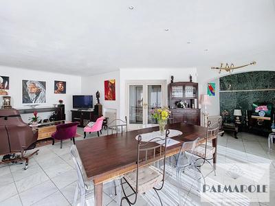 Maison de ville - 228 m² - 6 pièces