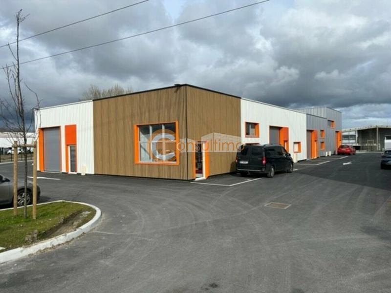 Local d'activité / Entrepôt - 150 m²