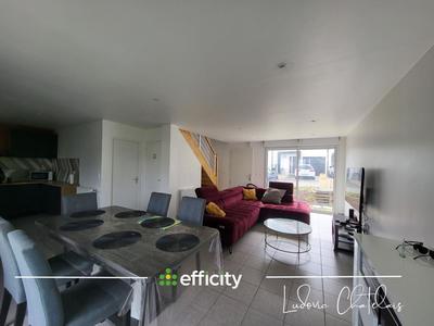 Maison - 90 m² - 5 pièces