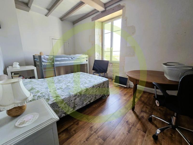 Maison - 207 m² - 7 pièces