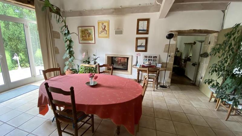 Maison - 300 m² - 7 pièces