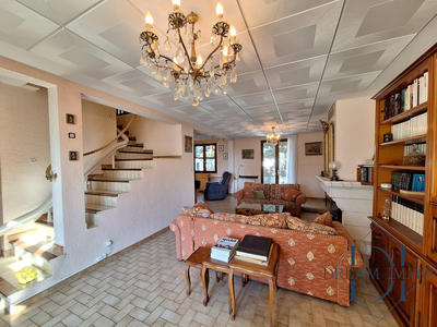 Villa - 163 m² - 6 pièces