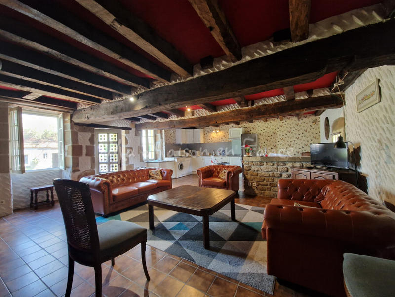 Maison - 420 m² - 12 pièces