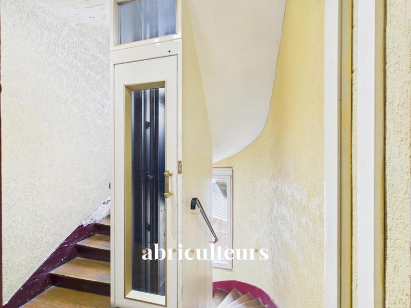 Appartement ancien - 105 m² - 5 pièces