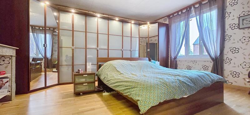 Maison - 290 m² - 10 pièces