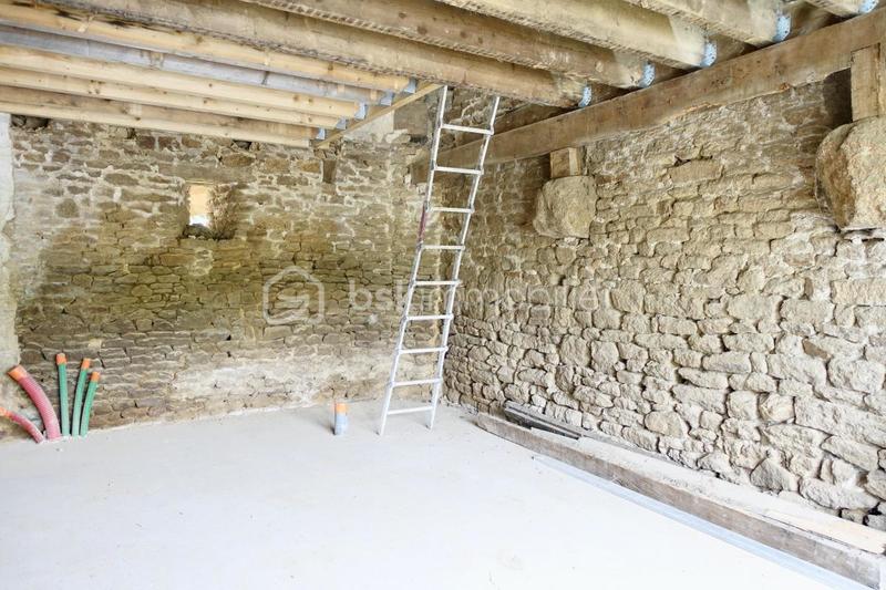 Maison en pierre - 65 m² - 4 pièces