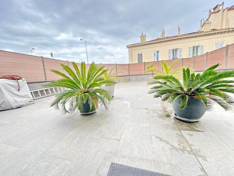 Appartement bourgeois - 146 m² - 4 pièces