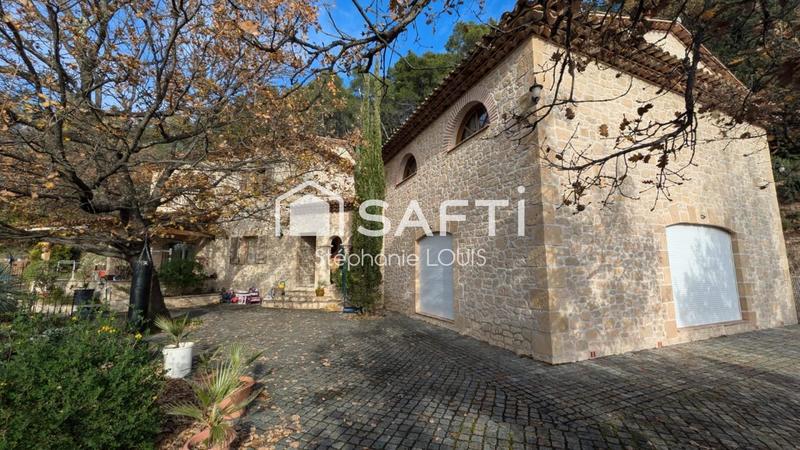 Maison - 232 m² - 8 pièces