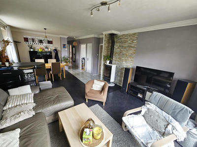 Maison - 183 m² - 10 pièces