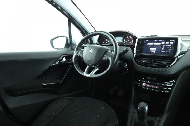Peugeot 208 1.2 PureTech Allure 5p 110 ch