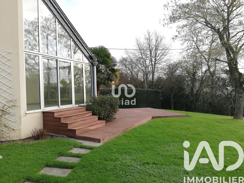 Maison - 225 m² - 8 pièces