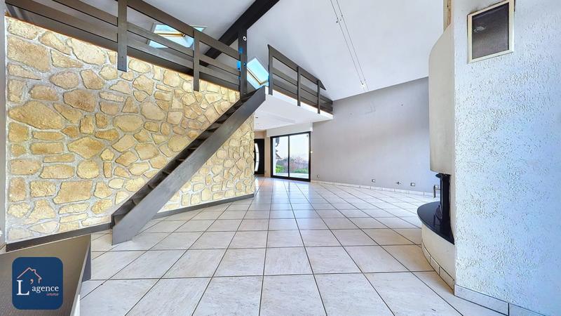 Maison - 174 m² - 6 pièces