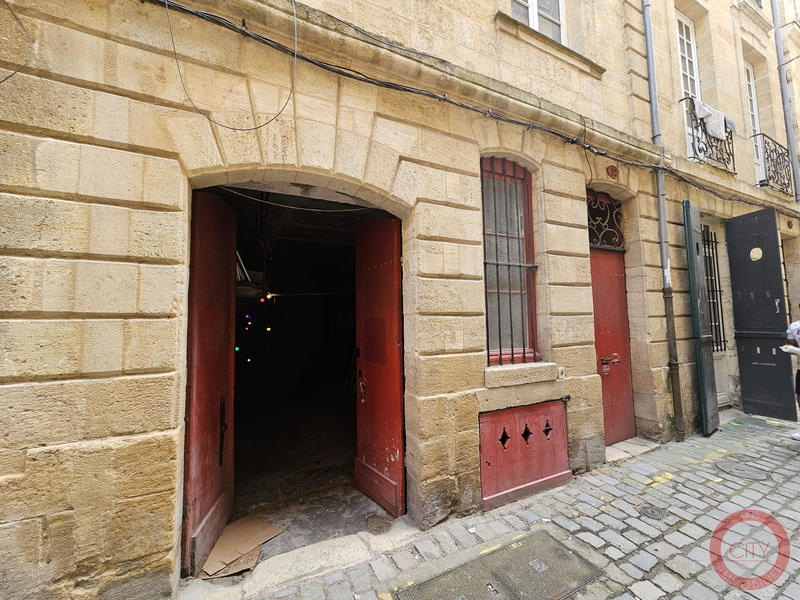 Fonds de commerce - Local commercial - 43 m²