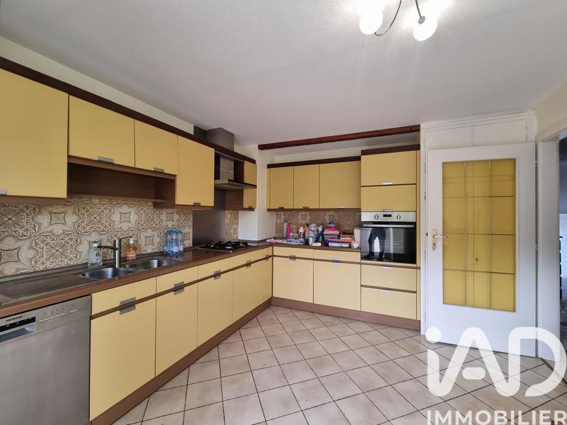 Maison - 168 m² - 8 pièces