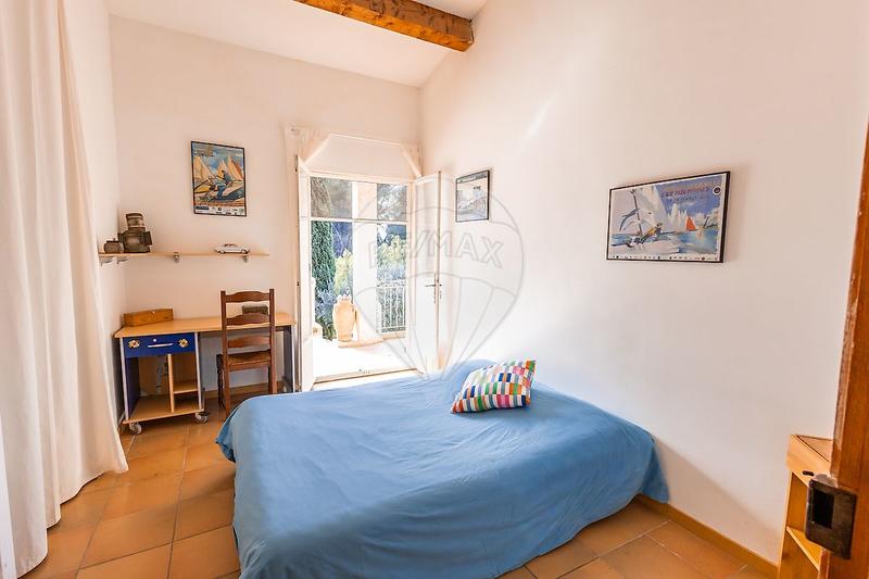 Maison - 218 m² - 8 pièces