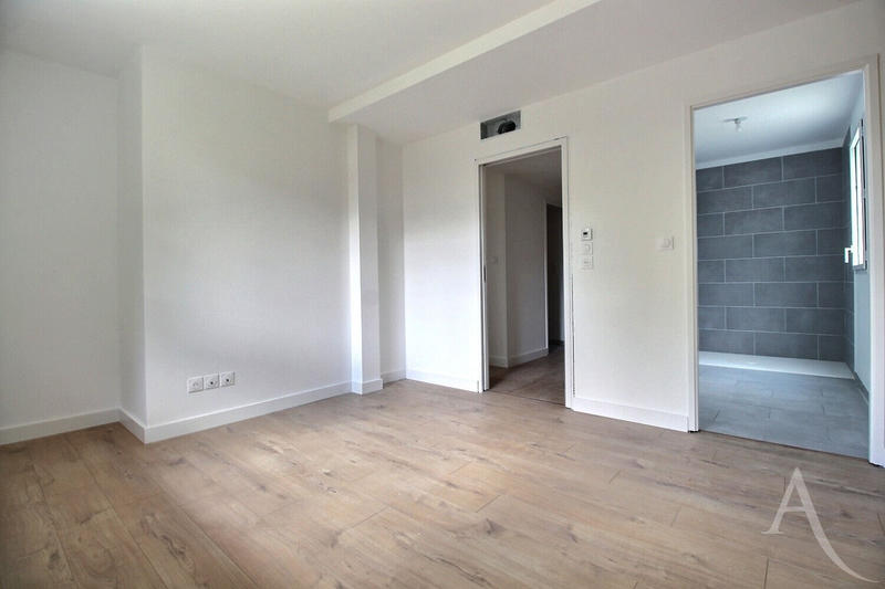 Maison - 141 m² - 6 pièces