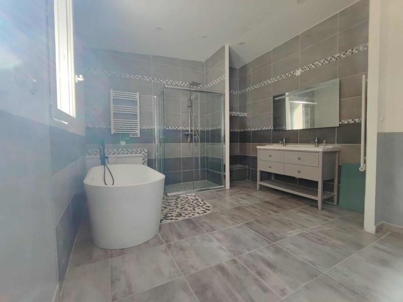 Maison - 193 m² - 6 pièces