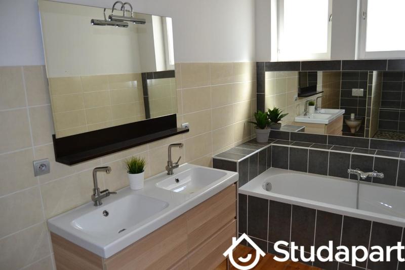 Appartement - 158 m² - 8 pièces