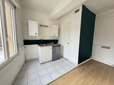 Appartement ancien - 20 m² - 1 pièce