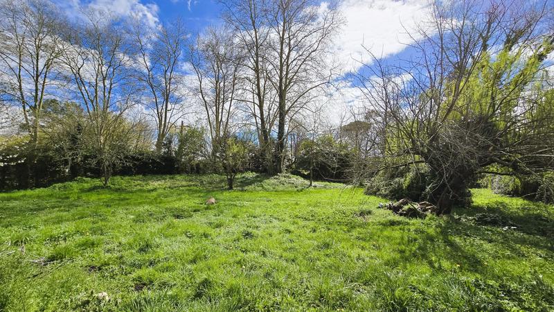 Terrain - 1 100 m²