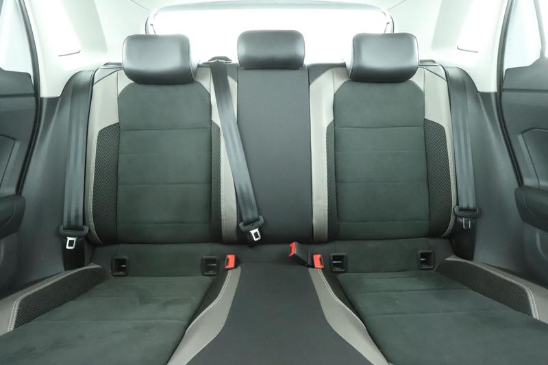 Volkswagen Polo 1.0 Tsi Carat 95 ch