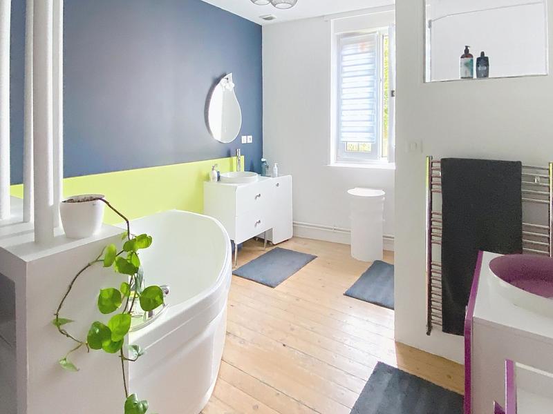 Maison - 285 m² - 12 pièces