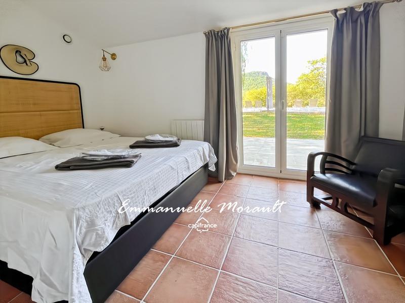 Maison - 184 m² - 7 pièces