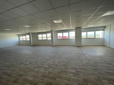 Local commercial - 158 m² - 1 pièce