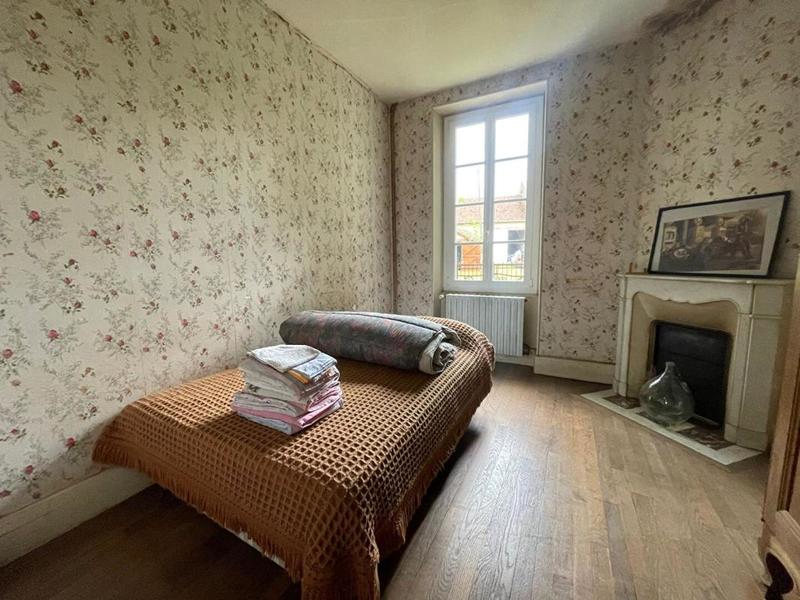 Maison - 186 m² - 8 pièces