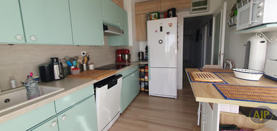 Appartement - 80 m² - 3 pièces