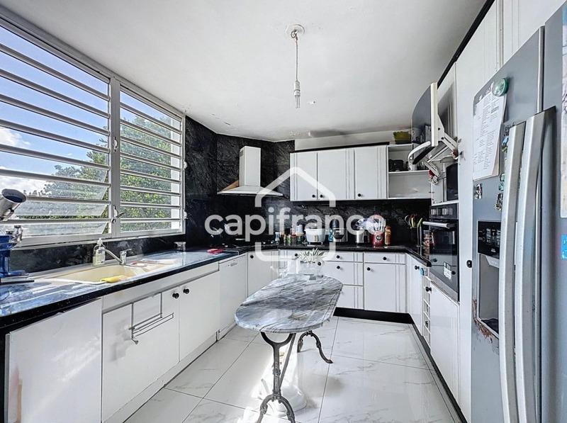 Maison - 380 m² - 11 pièces