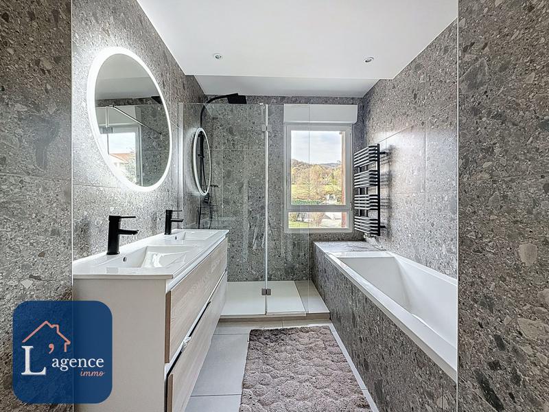 Appartement - 100 m² - 4 pièces