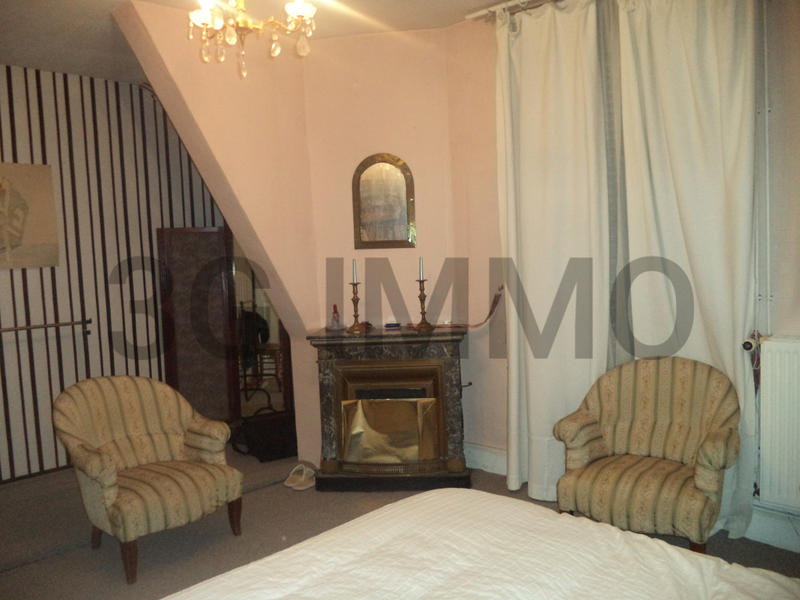 Maison - 190 m² - 8 pièces