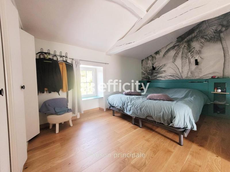 Maison - 266 m² - 6 pièces