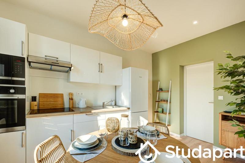 Chambre - 10 m² - 1 pièce