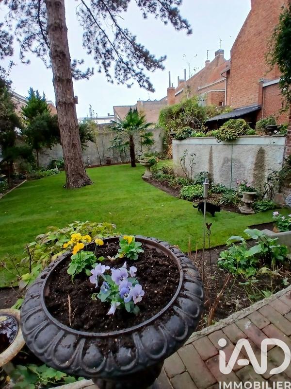 Maison - 250 m² - 5 pièces